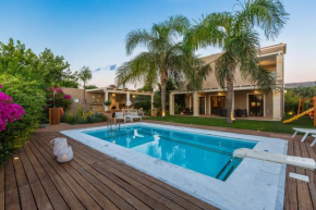  Aria Villas  Спили